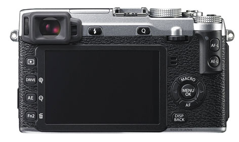 Fujifilm X-A2, retro con LCD ad alta risoluzione e inclinabile